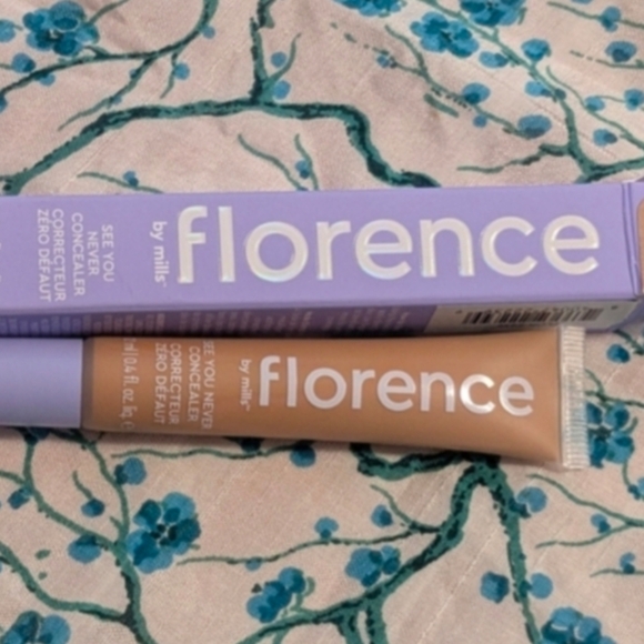 🆕 Florence by Mills See You Never Medium Concealer - M095 - New In Box - Picture 7 of 8